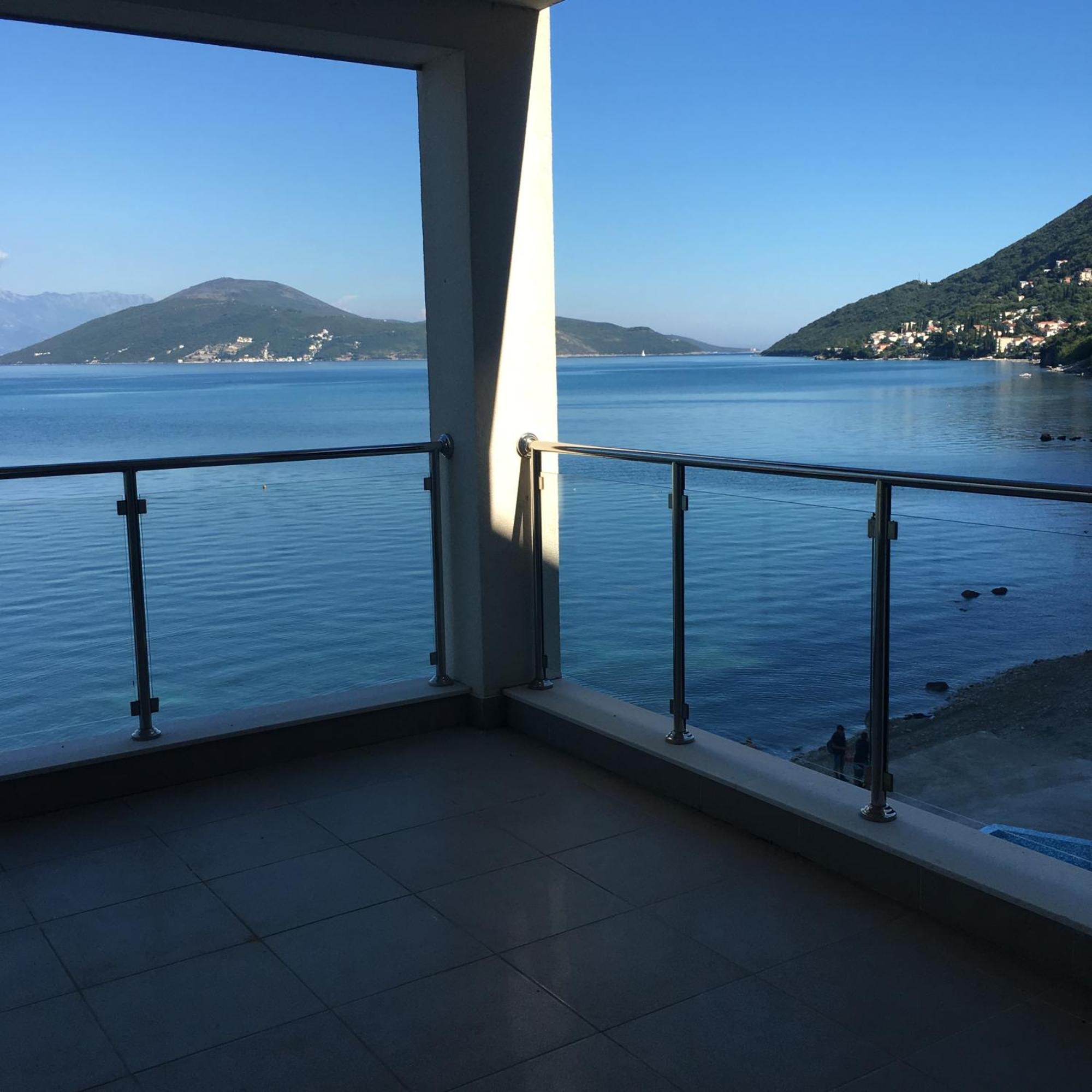 Hotel Vienna Herceg Novi Exterior foto